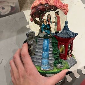 Mulan snow globe